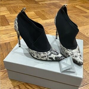 Reed Krakoff Snakeskin Animal Print Pumps (US 5.5)